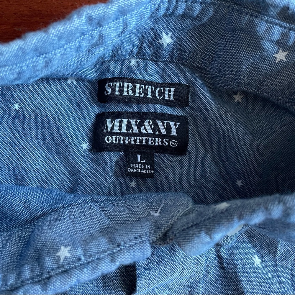 Mix & NY Button down stared shirt. Preloved. Nice shirt to wear. - Picture 4 of 4